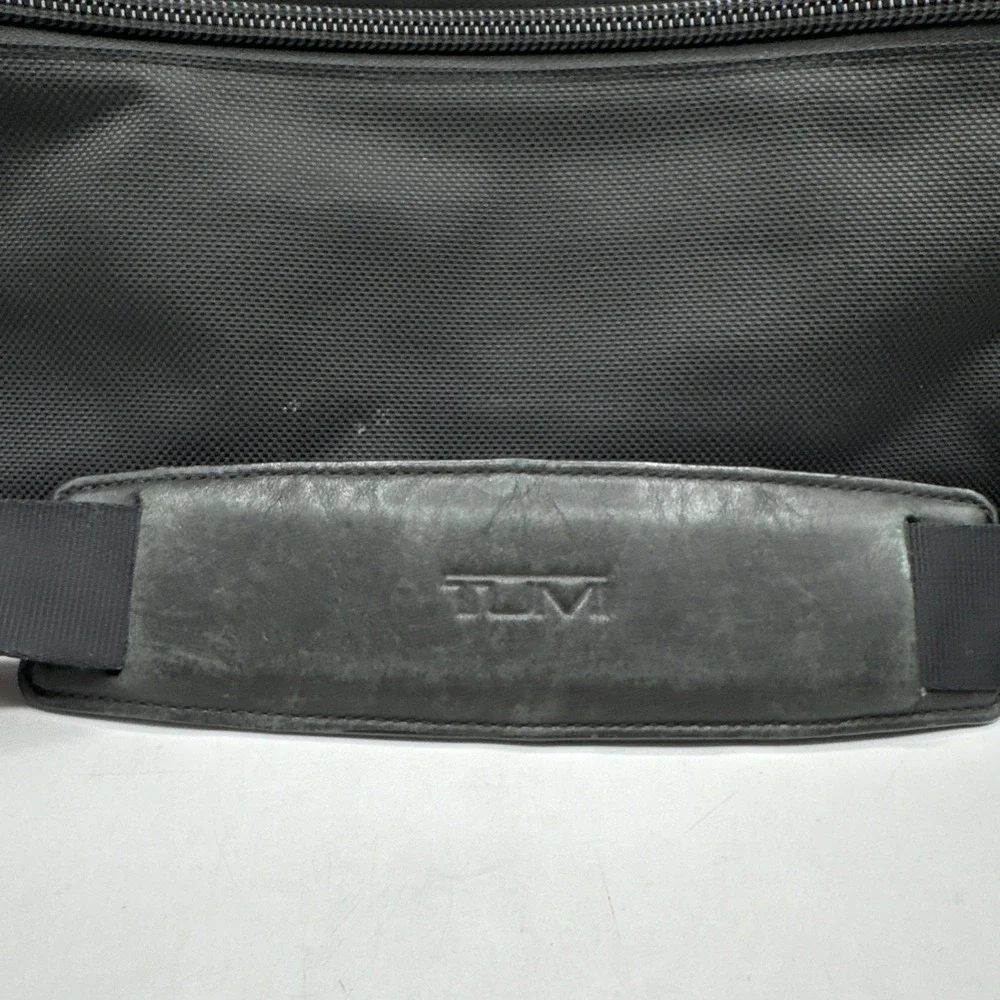 Tumi‎ Alpha 2 Large Screen Portfolio Briefcase Laptop Bag Nylon 26111DH
